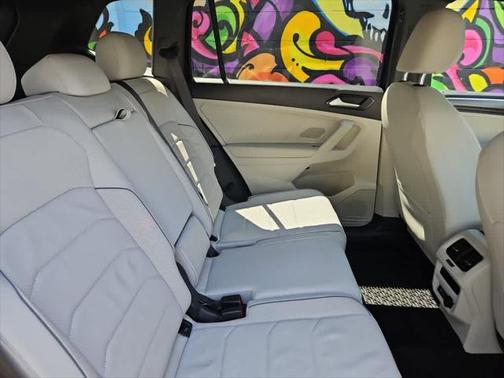 2022 Volkswagen Tiguan 2.0T SEL R-Line 4MOTION