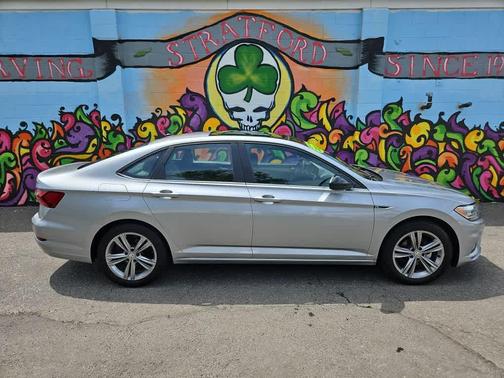 2021 Volkswagen Jetta 1.4T R-Line