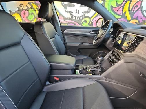 2023 Volkswagen Atlas Cross Sport 3.6L V6 SE w/Technology