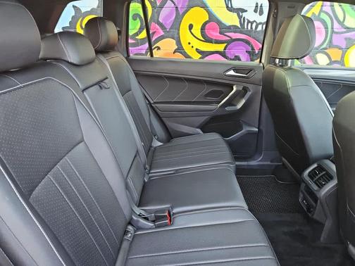 2023 Volkswagen Tiguan 2.0T SE R-Line Black 4MOTION