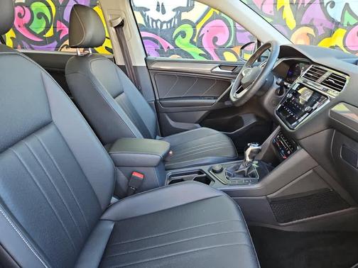 2023 Volkswagen Tiguan 2.0T SE 4MOTION