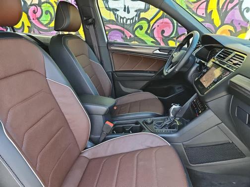 2024 Volkswagen Tiguan 2.0T SEL R-Line 4MOTION