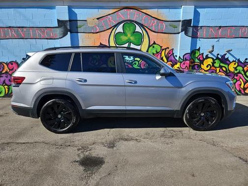 2025 Volkswagen Atlas 2.0T SE w/Technology 4MOTION