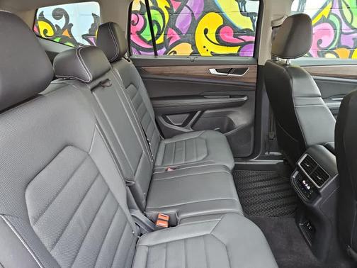 2025 Volkswagen Atlas 2.0T SEL