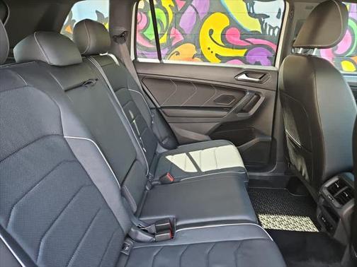 2023 Volkswagen Tiguan 2.0T SEL R-Line 4MOTION