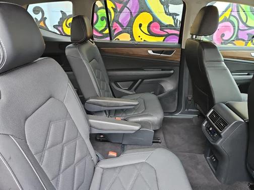 2024 Volkswagen Atlas 2.0T SE w/Technology 4MOTION