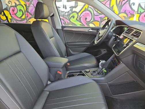 2024 Volkswagen Tiguan 2.0T SE 4MOTION