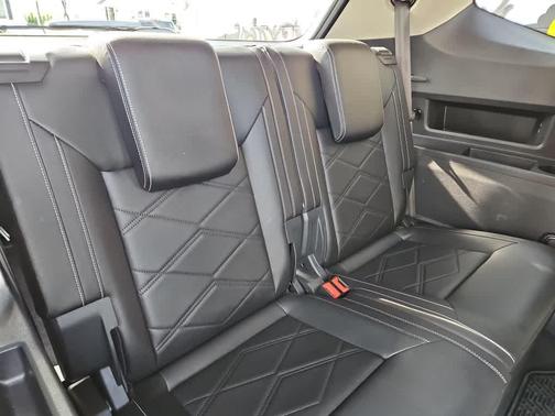 2025 Volkswagen Atlas 2.0T SE w/Technology 4MOTION