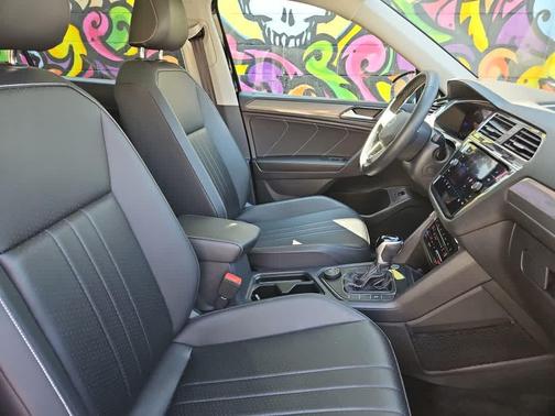 2024 Volkswagen Tiguan 2.0T SE 4MOTION