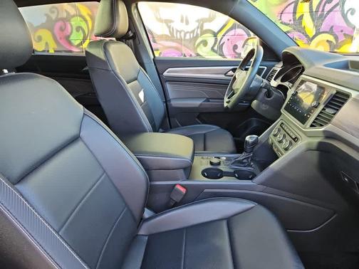 2021 Volkswagen Atlas Cross Sport 2.0T SE w/Technology 4MOTION