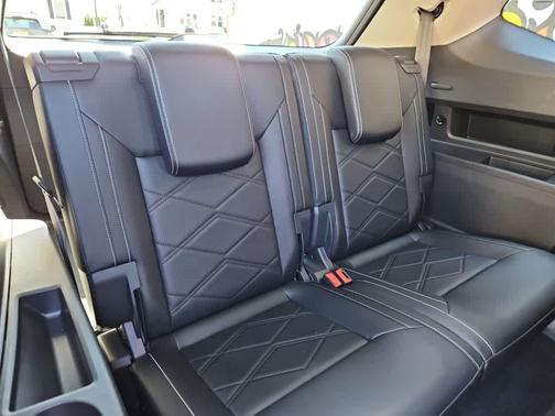 2024 Volkswagen Atlas 2.0T SE w/Technology 4MOTION
