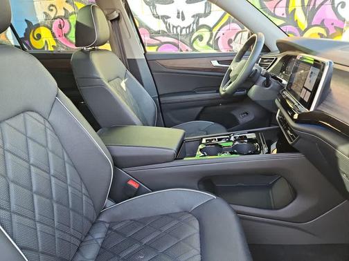 2025 Volkswagen Atlas 2.0T SEL Premium R-Line 4MOTION