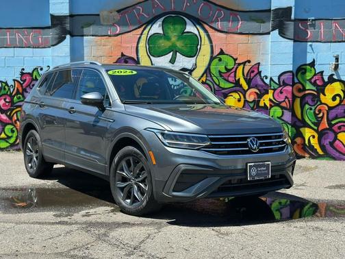 Platinum Gray Metallic 2024 Volkswagen Tiguan 2.0T SE 4MOTION