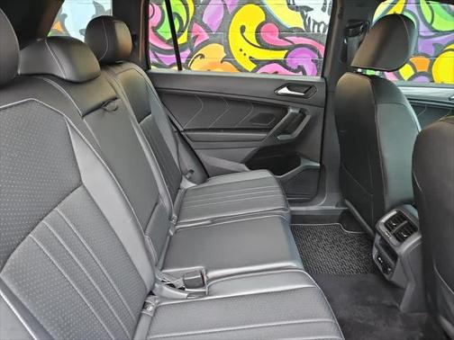 2022 Volkswagen Tiguan 2.0T SE R-Line Black 4MOTION