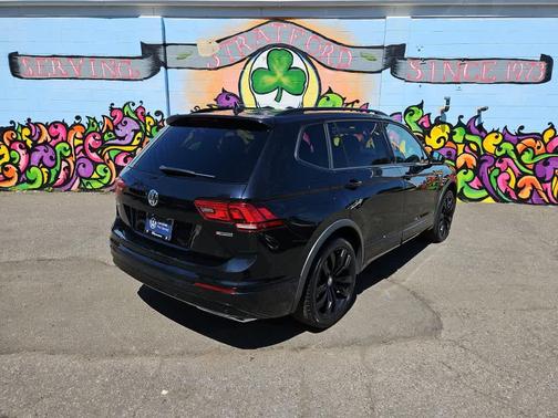 Deep Black Pearl 2021 Volkswagen Tiguan 2.0T SE R-Line Black 4MOTION