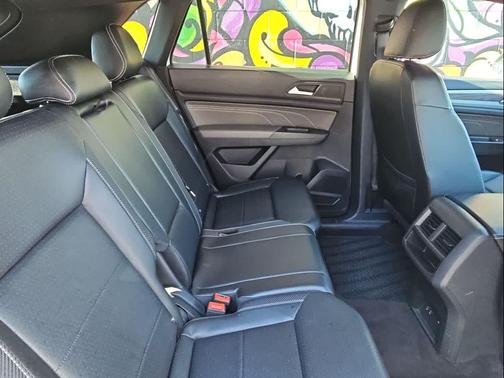 2022 Volkswagen Atlas Cross Sport 3.6L V6 SE w/Technology