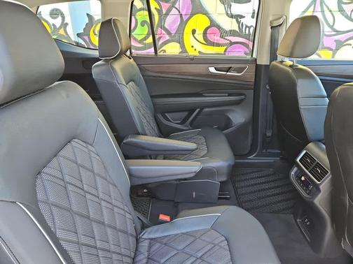 2024 Volkswagen Atlas 2.0T SEL Premium R-Line 4MOTION