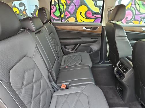 2024 Volkswagen Atlas 2.0T SE w/Technology 4MOTION