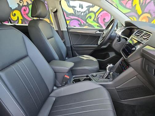 2023 Volkswagen Tiguan 2.0T SE 4MOTION