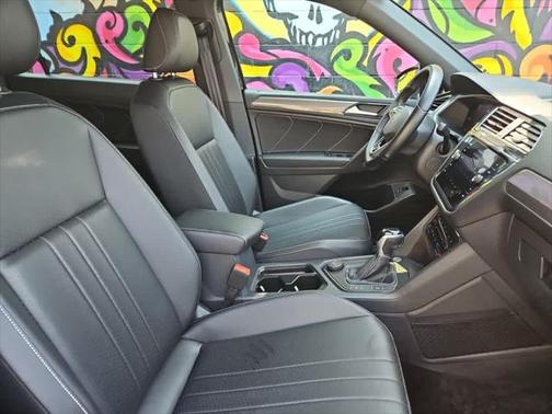 2022 Volkswagen Tiguan 2.0T SE R-Line Black 4MOTION
