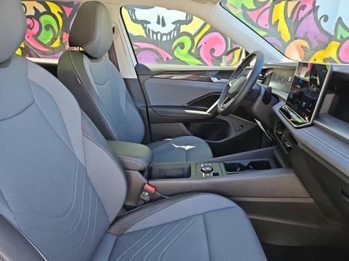 2025 Volkswagen Tiguan 2.0T SE 4MOTION