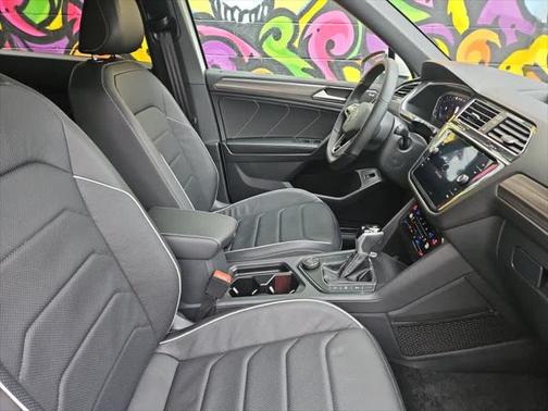 2024 Volkswagen Tiguan 2.0T SEL R-Line 4MOTION