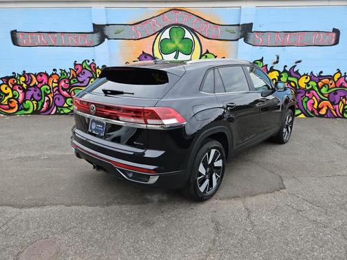 2025 Volkswagen Atlas Cross Sport 2.0T SE w/Technology 4MOTION