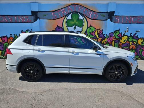 2022 Volkswagen Tiguan 2.0T SE R-Line Black 4MOTION