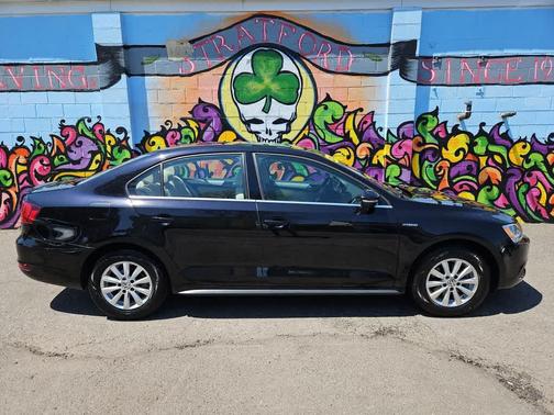 Deep Black Pearl 2014 Volkswagen Jetta Hybrid SE