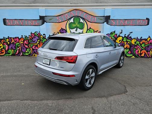 2023 Audi Q5 40 Premium Plus