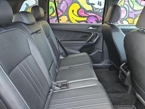 2022 Volkswagen Tiguan 2.0T SE R-Line Black 4MOTION