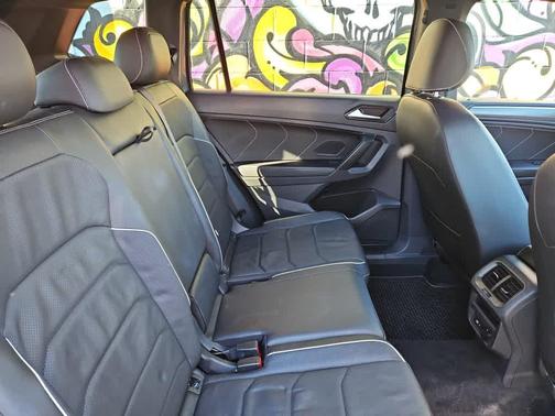 2022 Volkswagen Tiguan 2.0T SEL R-Line 4MOTION