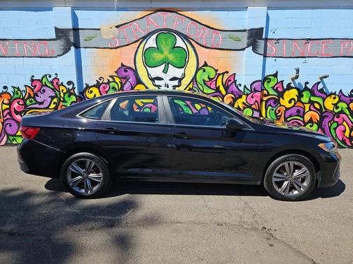 Deep Black Pearl 2023 Volkswagen Jetta 1.5T SE