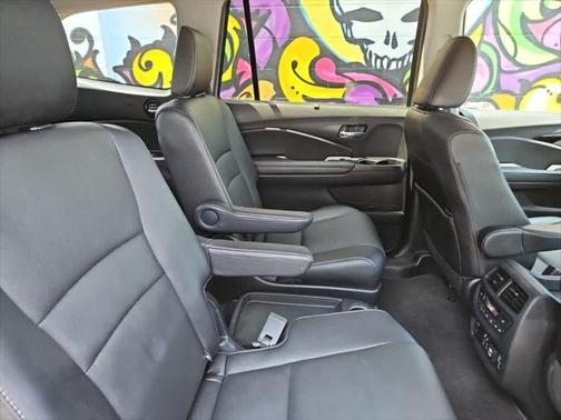 2022 Honda Pilot Touring 8-Passenger