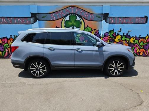 2022 Honda Pilot Touring 8-Passenger