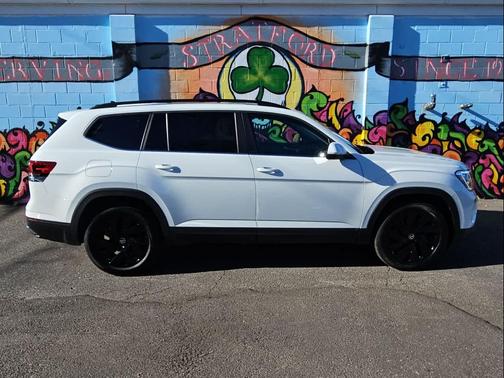 2025 Volkswagen Atlas 2.0T SE w/Technology 4MOTION