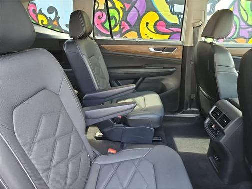 2024 Volkswagen Atlas 2.0T SE w/Technology 4MOTION