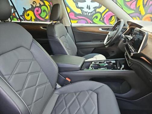 2024 Volkswagen Atlas 2.0T SE w/Technology 4MOTION