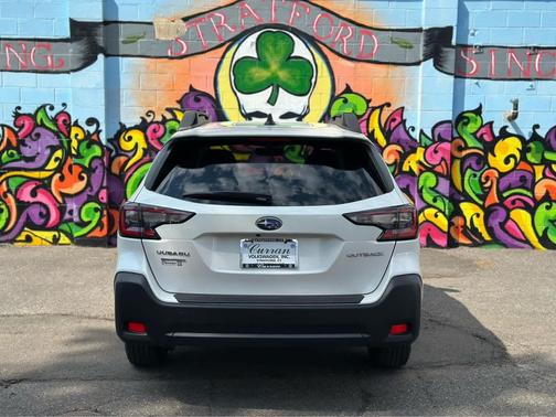 Crystal White Pearl 2023 Subaru Outback Premium