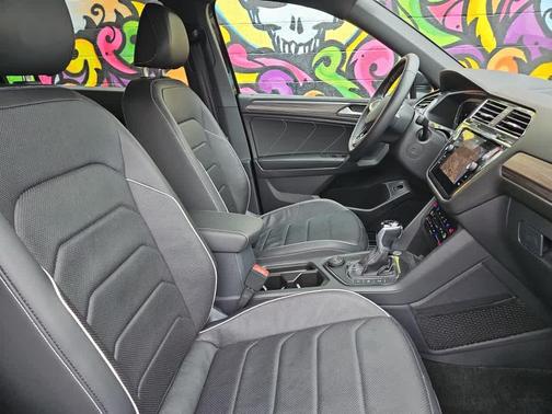 2023 Volkswagen Tiguan 2.0T SEL R-Line 4MOTION