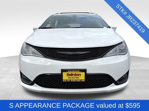 2018 Chrysler Pacifica Touring-L Plus