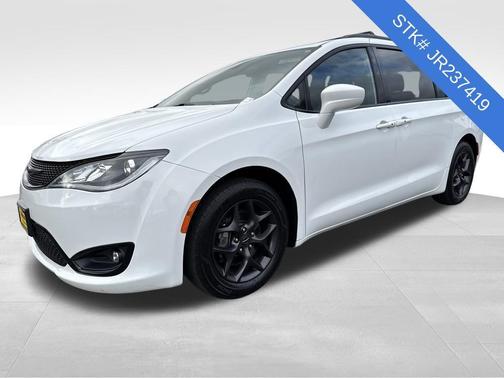 2018 Chrysler Pacifica Touring-L Plus