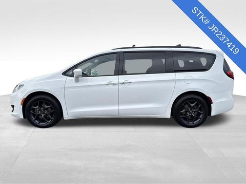 2018 Chrysler Pacifica Touring-L Plus