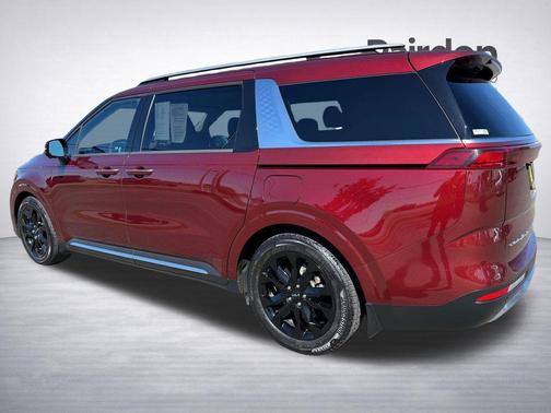 Flare Red 2022 Kia Carnival SX