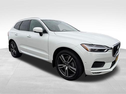 2018 Volvo XC60 T6 Momentum