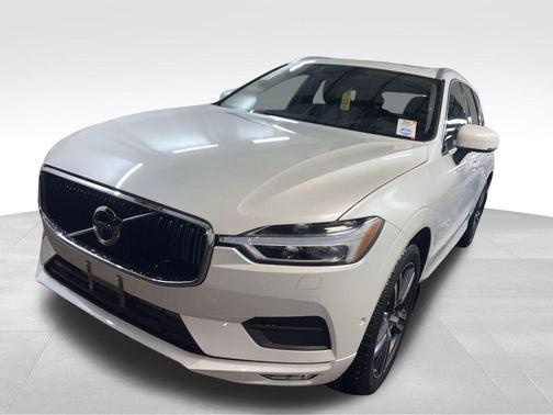 2018 Volvo XC60 T6 Momentum