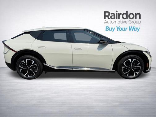 Glacier 2023 Kia EV6 Wind