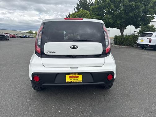 2017 Kia Soul Base