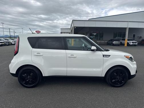2017 Kia Soul Base