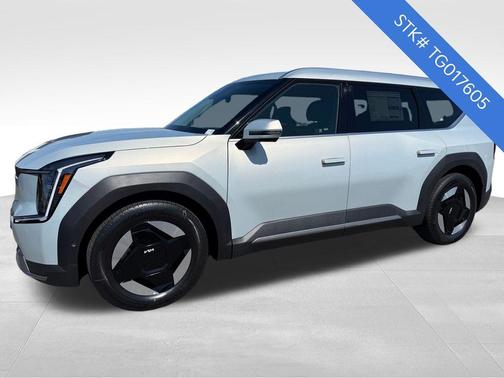 Ivory Silver 2026 Kia EV9 Wind
